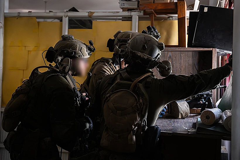 כוחות שייטת 13 בביה"ח שיפא בעזה