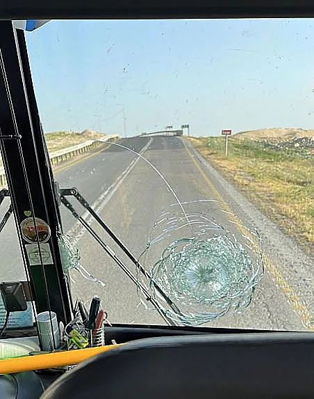 אוטובוס שנפגע מירי בבקעת הירדן