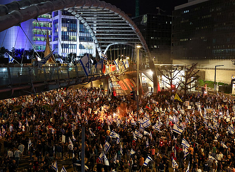 רבבות בתל אביב