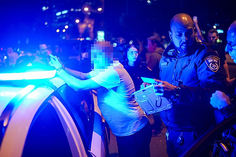 הנהג הדורס במחאה בת"א חרבות ברזל דריסה