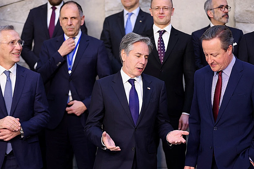 בלינקן וקמרון בפסגת שרי החוץ של נאט"ו בתחילת החודש