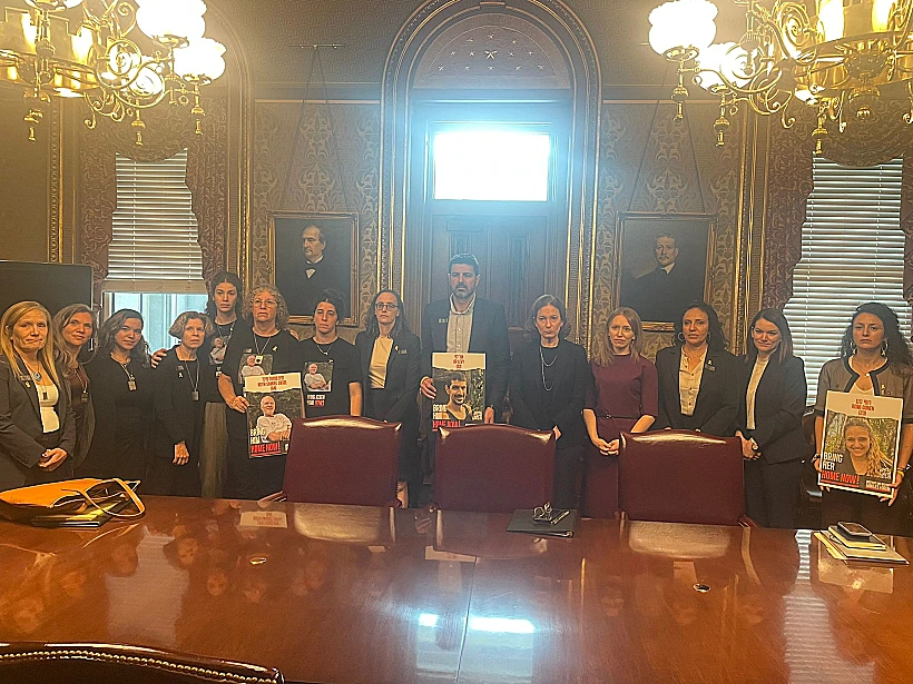 משפחות חטופים בבית הלבן