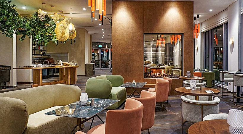 מלון אלמונד