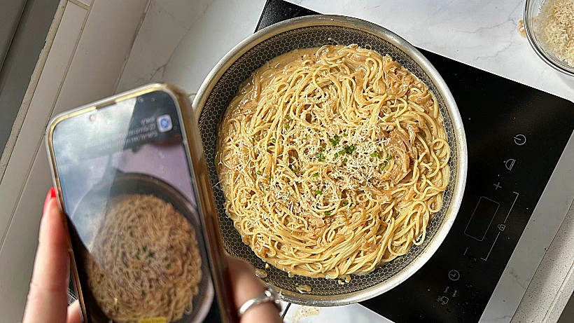 פסטה בבצלים מקורמלים