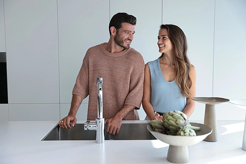 ניב סולטן, מאור שוויצר