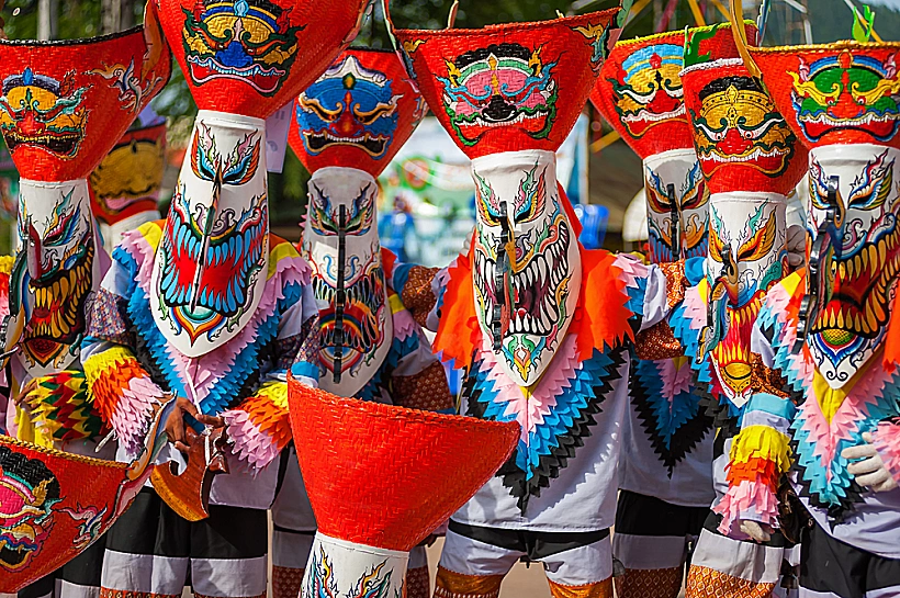 פסטיבל רוחות הרפאים - Phi Ta Khon בתאילנד