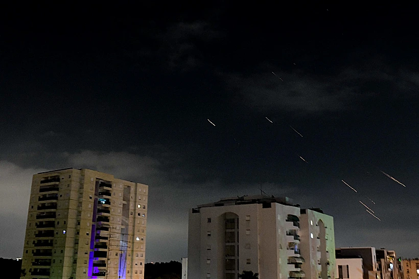 יירוטים מעל תל אביב