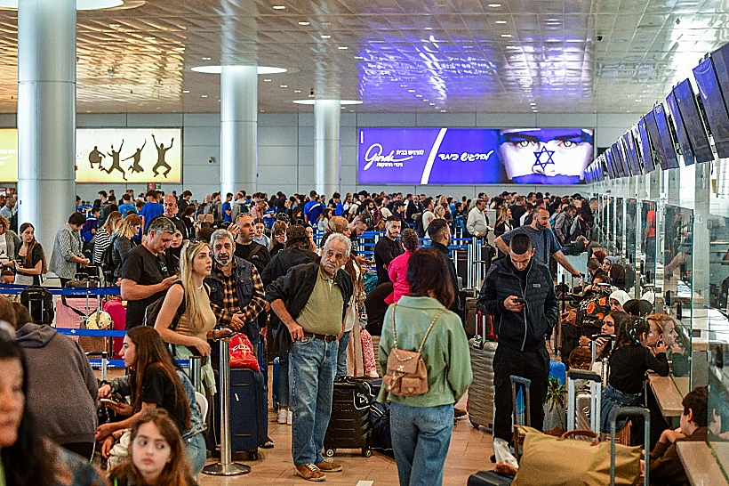 עוברים ושבים בנתב"ג הבוקר