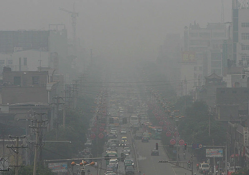 זיהום וערפל בעיר לינפן בסין