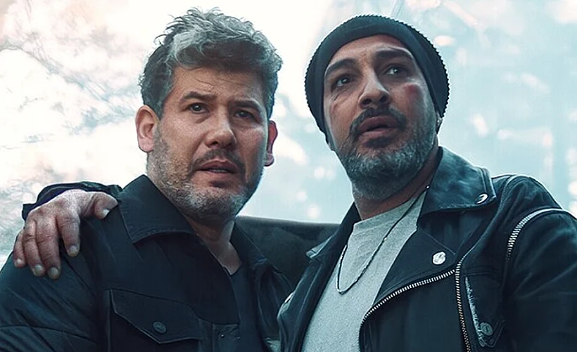 "באש ובמים", חנן סביון, גיא עמיר