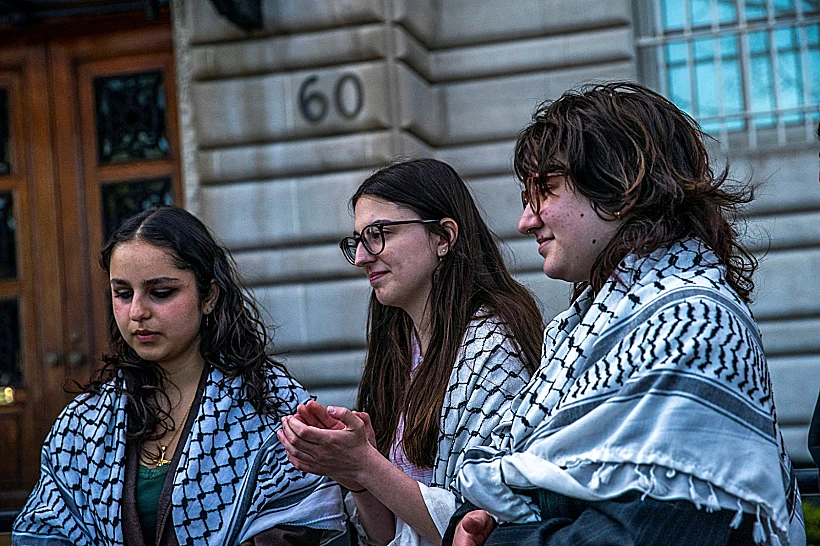 מפגינות פרו-פלסטיניות בניו יורק