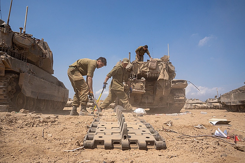 צה"ל היערכת כוחות אוגדה 162 ואוגדה 98 להמשך הלחימה בעזה
