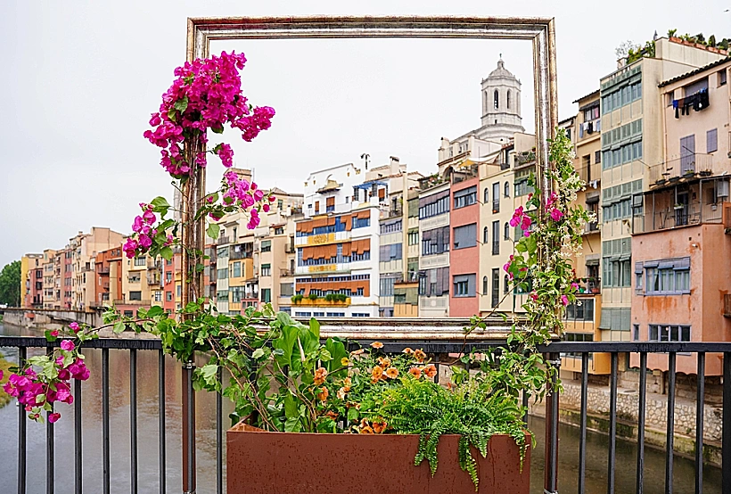 girona,פסטיבל הפרחים בחירונה שמתרחש בחודש מאי