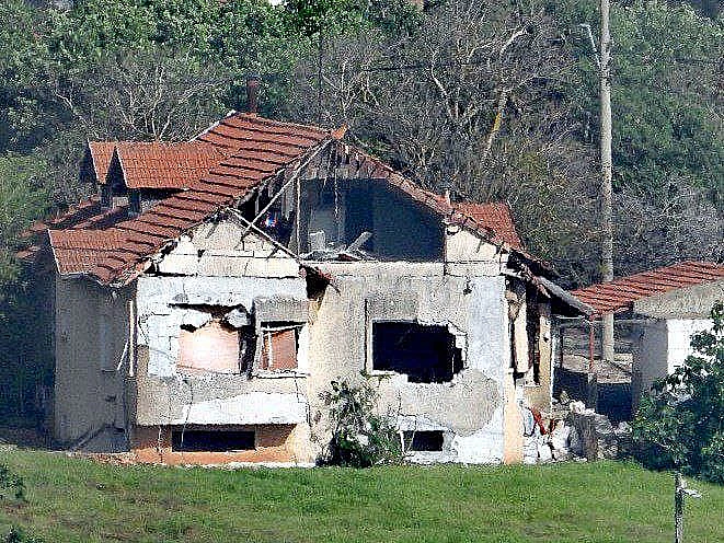 פגיעות ישירות במבנים במטולה