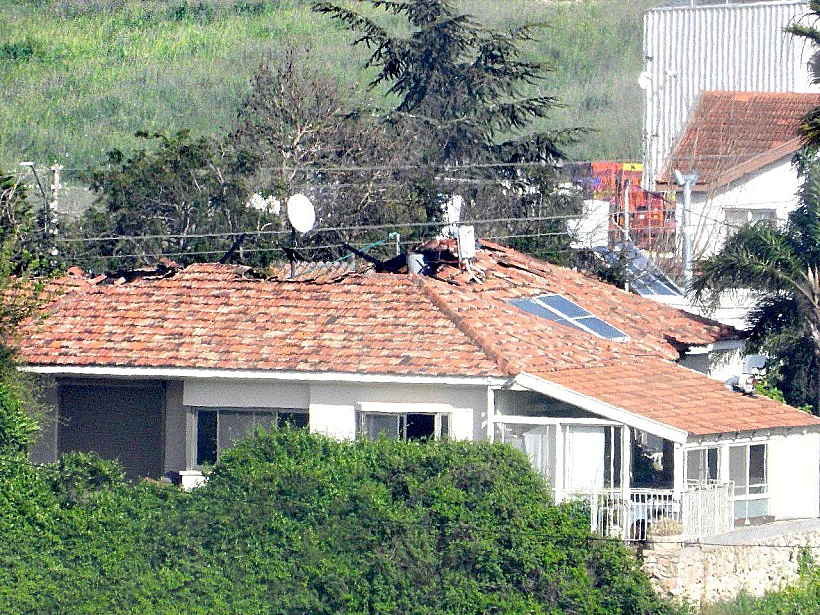 פגיעות ישירות במבנים במטולה