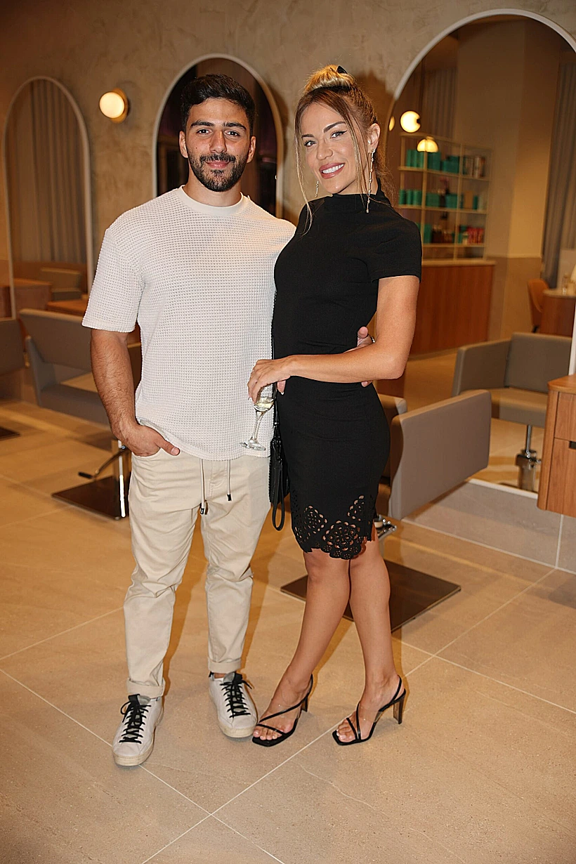 ג'וליה שחר, יוגב מלכה