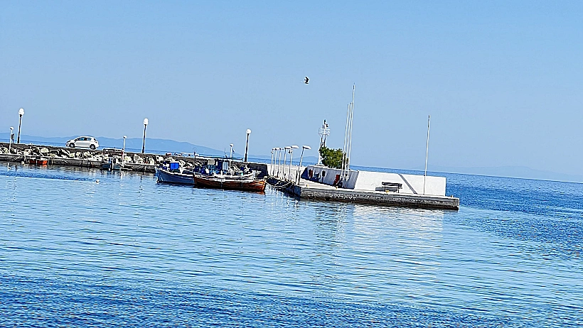 הנמל הקטן בפלומארי לסבוס