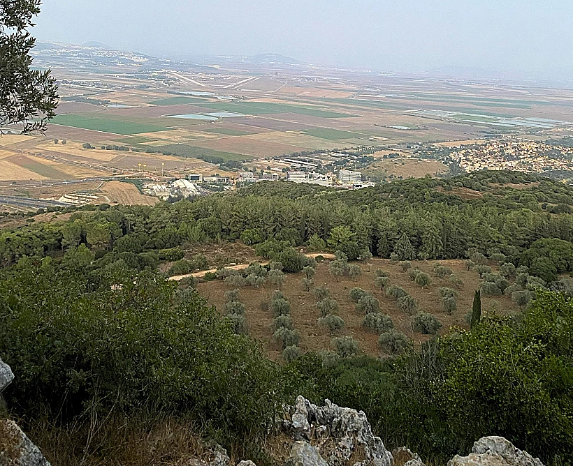 הנוף מהמוחרקה