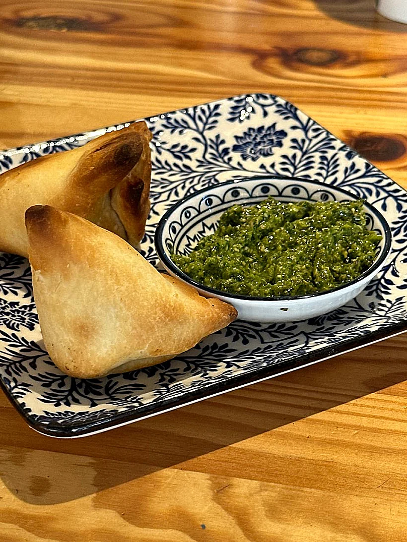 סמוסה, מסעדת מוריה