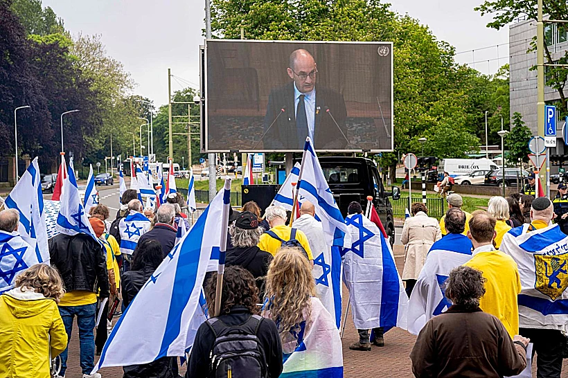 מפגן תמיכה בישראל מחוץ לבית הדין הבינלאומי לצדק בהאג