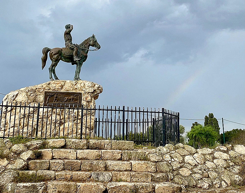 פסל אלכסנדר זייד