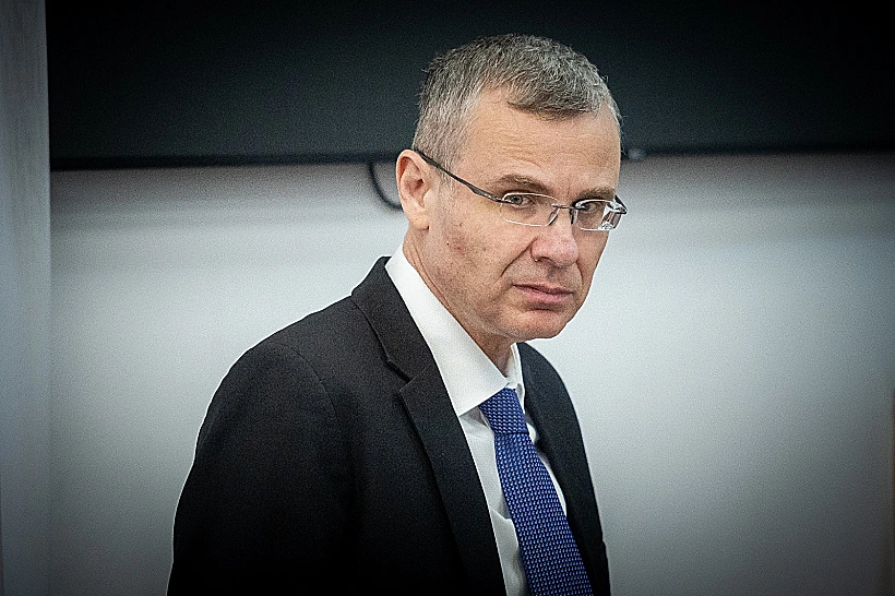 השר יריב לוין בבית המשפט