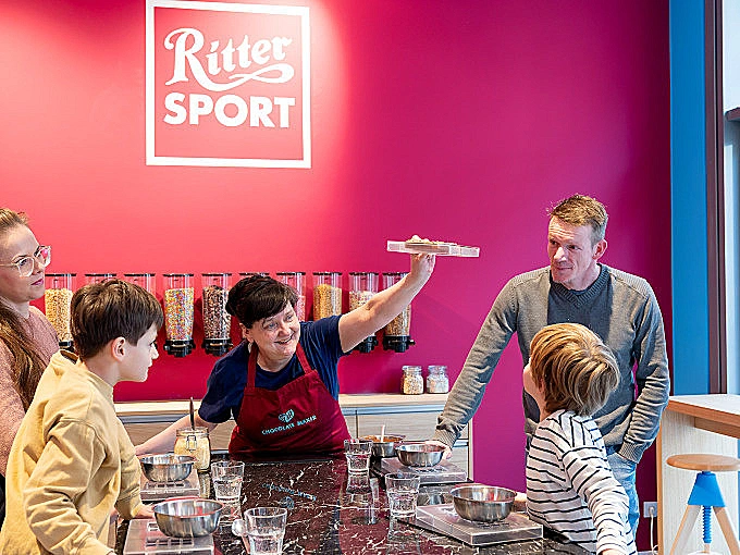 סדנת יצירת שוקולד ב-Ritter Sport ברלין