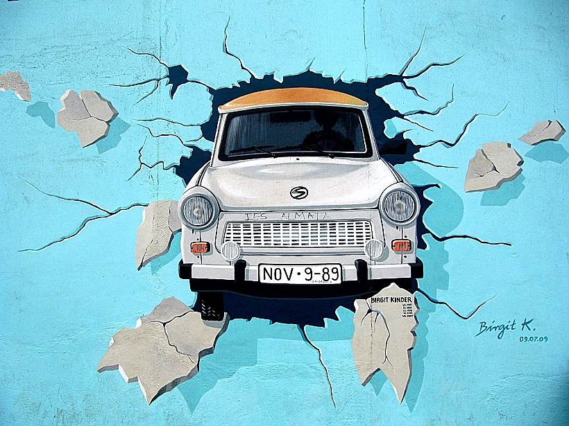 גרפיטי על תקופת החומה בברלין