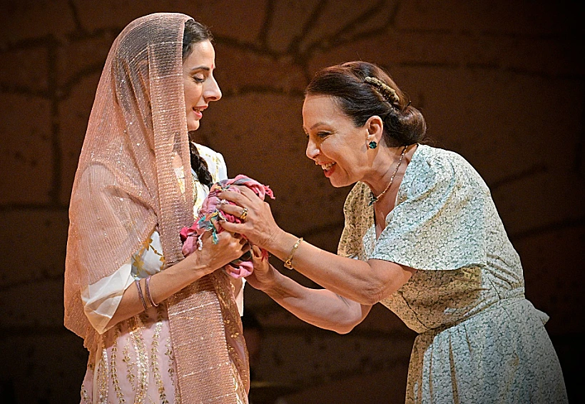 "סוף העולם שמאלה"