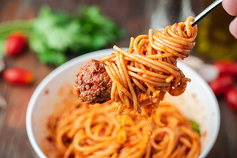 ספגטי עם כדורי בשר