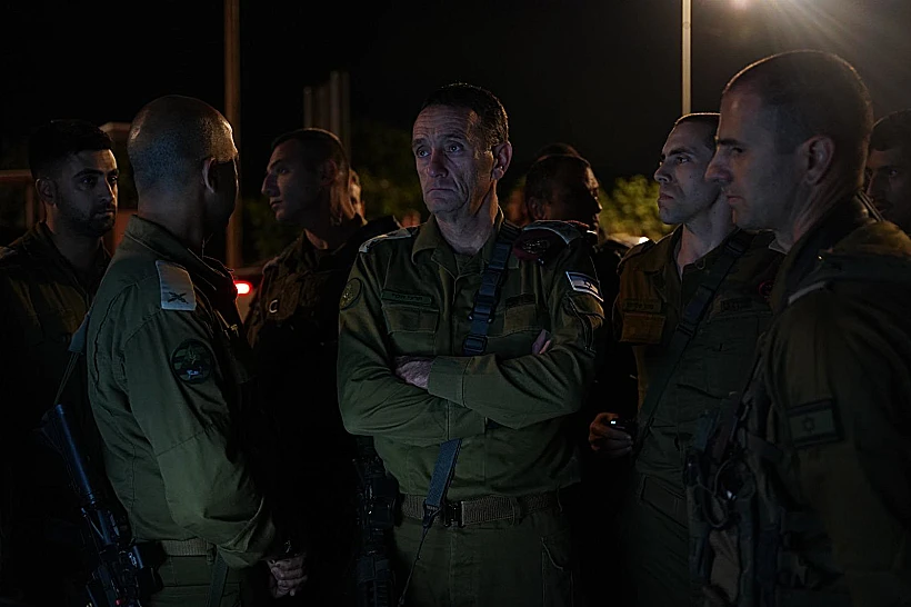 הרמטכ"ל הרצי הלוי בזירת הפיגוע