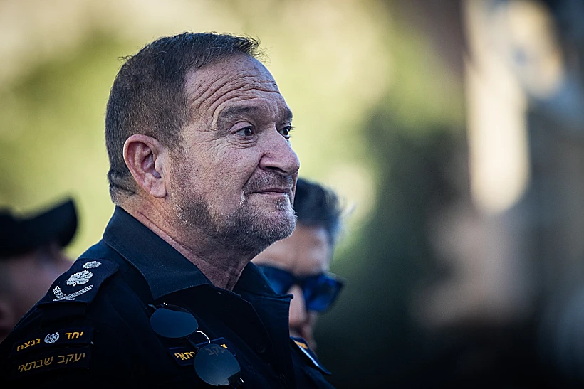 המפכ"ל קובי שבתאי במצעד הגאווה בירושלים