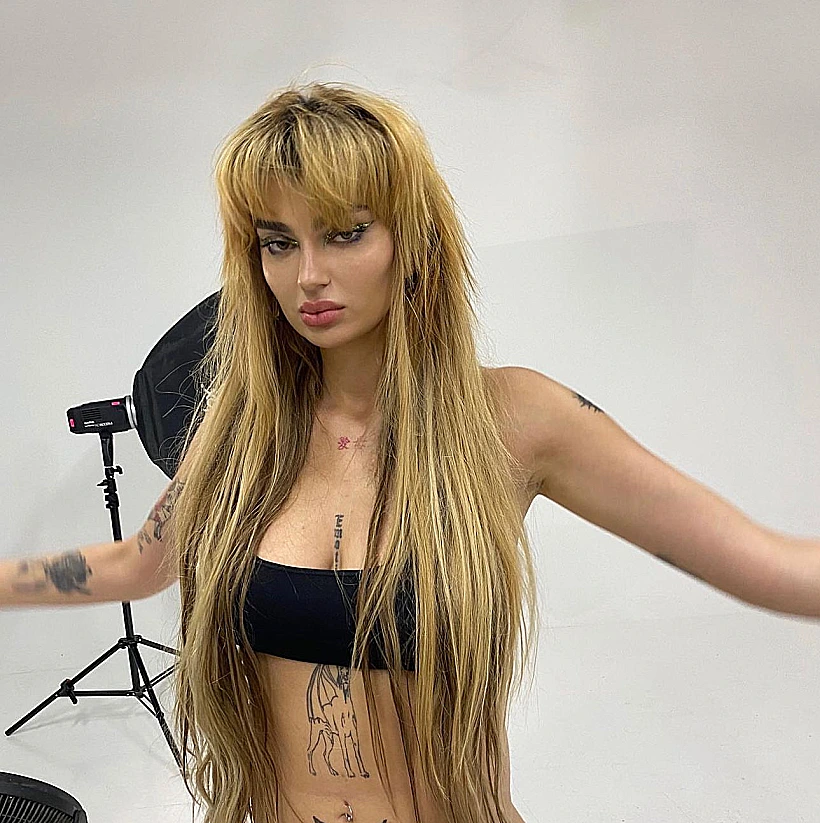 פרידה עוזיאל, אינסטגרם