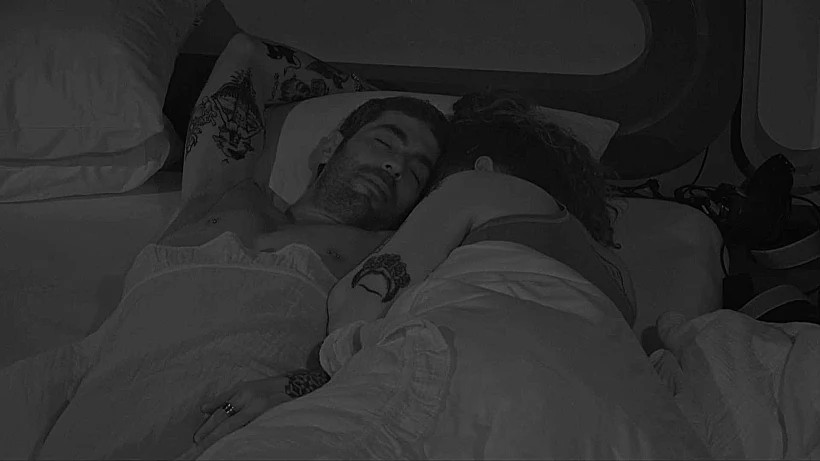 פרידה עוזיאל, תום ברכה