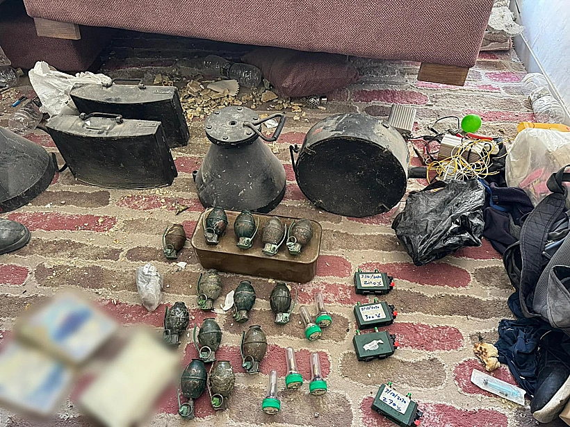 מטענים שאותרו בשקיות של אונר"א