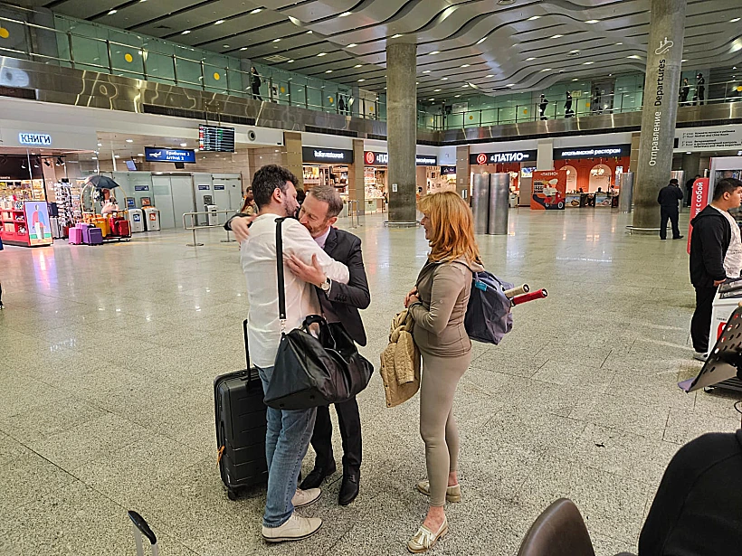 הוריו של אנדריי קוזלוב בדרכם לישראל