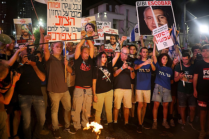 הפגנות בת"א בקריאה לעסקה ויציאה לבחירות מדורה קפלן