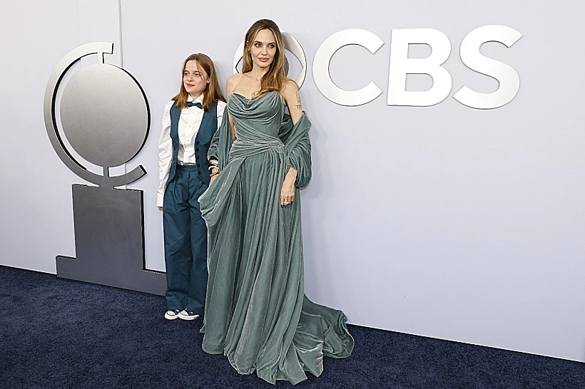 אנג'לינה ג'ולי ובתה ויויאן, טקס פרסי הטוני ה-77