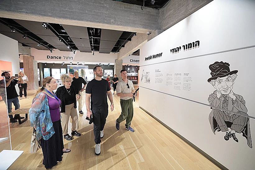 מודי רוזנפלד בביקור במויזאון אנו