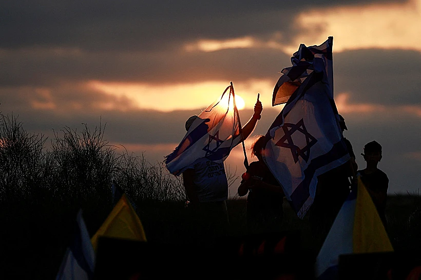 נתניהו מחאות הפגנות בקיסריה