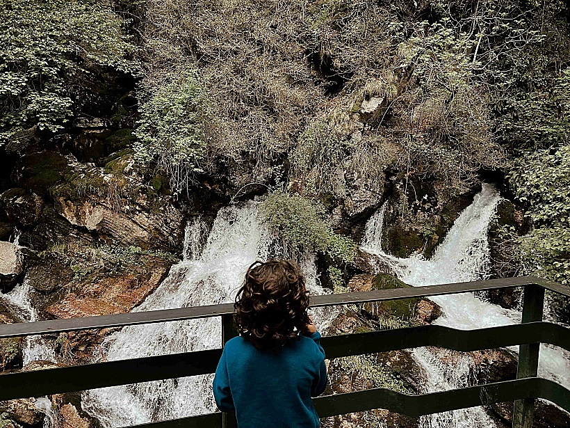 טיול אל מקורות נהר היוברגאט בפירנאים ספרד