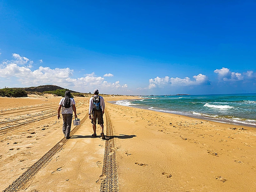 חוף ים שביל לאורך הים