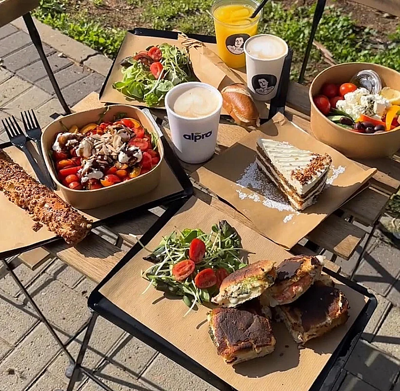 קטרינה עגלת קפה