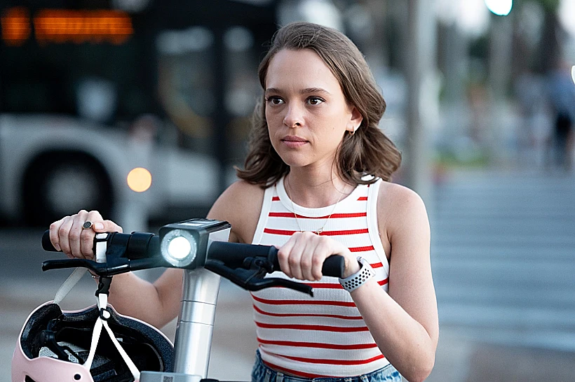 "טיפול לילי", שירה האס