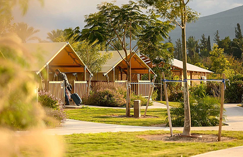 מתחם הגלמפינג 'לילה'