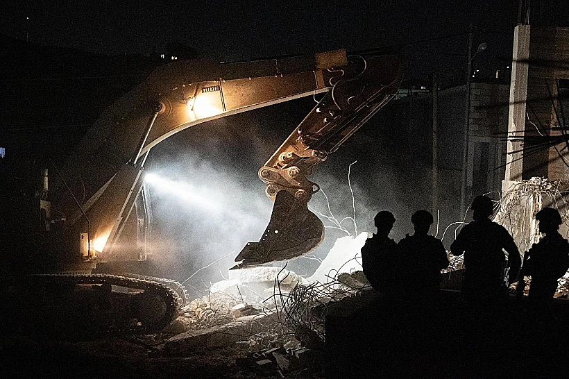 הריסת בתי המחבלים מהפיגוע בכביש 1