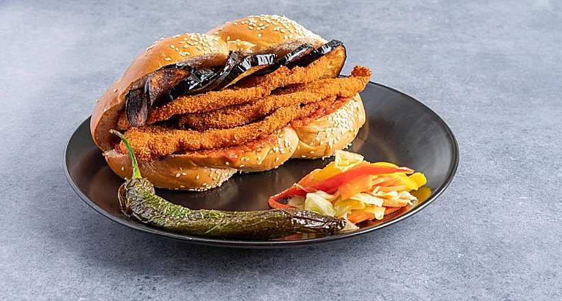 שניצל בחלה של יוסי פריאנטי