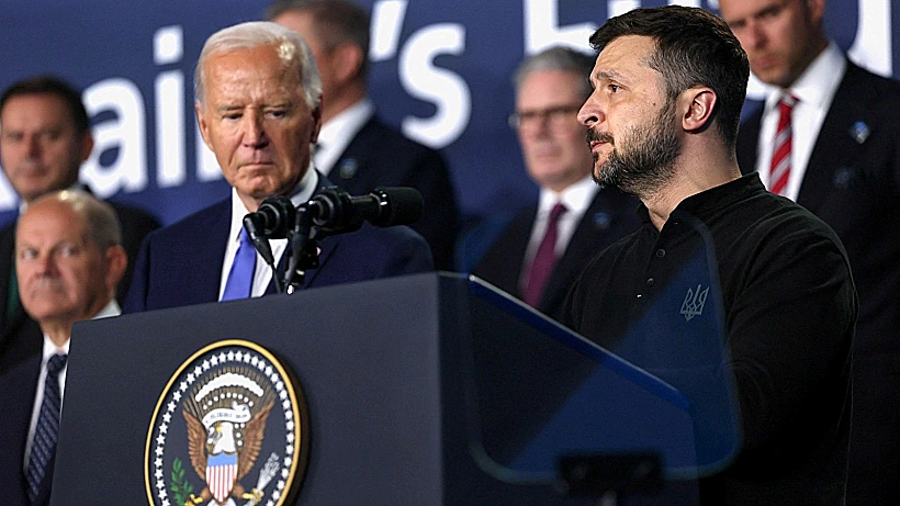 הנשיא ביידן ונשיא אוקראינה זלנסקי בפסגת נאט"ו ה-75 בוושינגטון