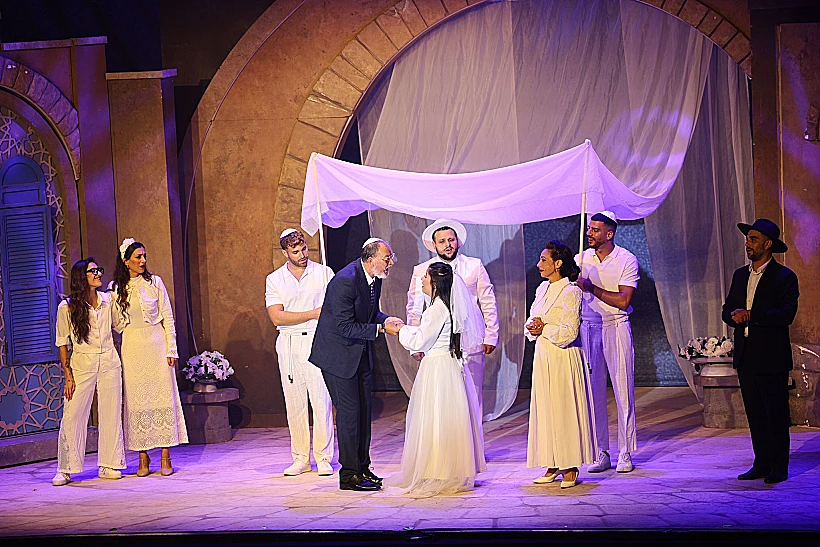 הקאסט המוכשר