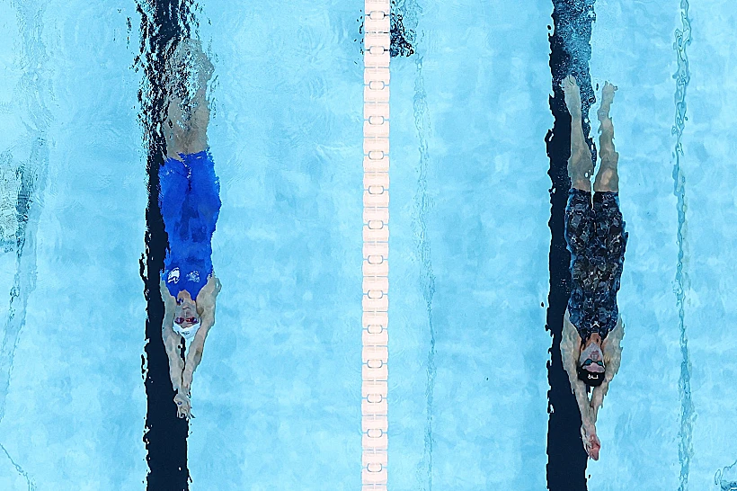 בריכת השחייה בפריז